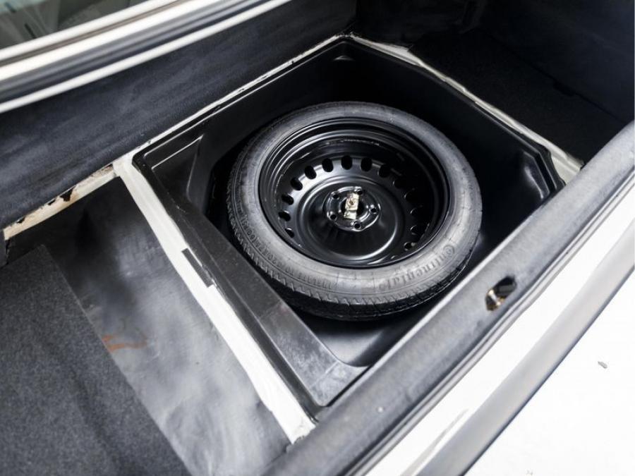 Багажник Audi V8 1990 года  (EU) (фото 46 из 84)